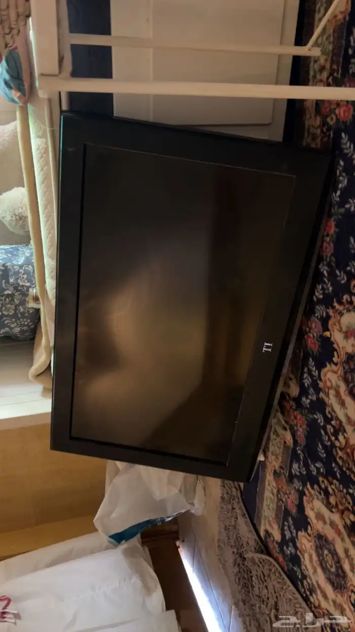 شاشه 23 بوصه سليمه مافيه اي مشاكل واللي بيشريه له ضمان اسبو 2