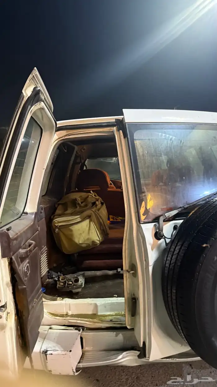 للبيع باترول موديل 2000 4