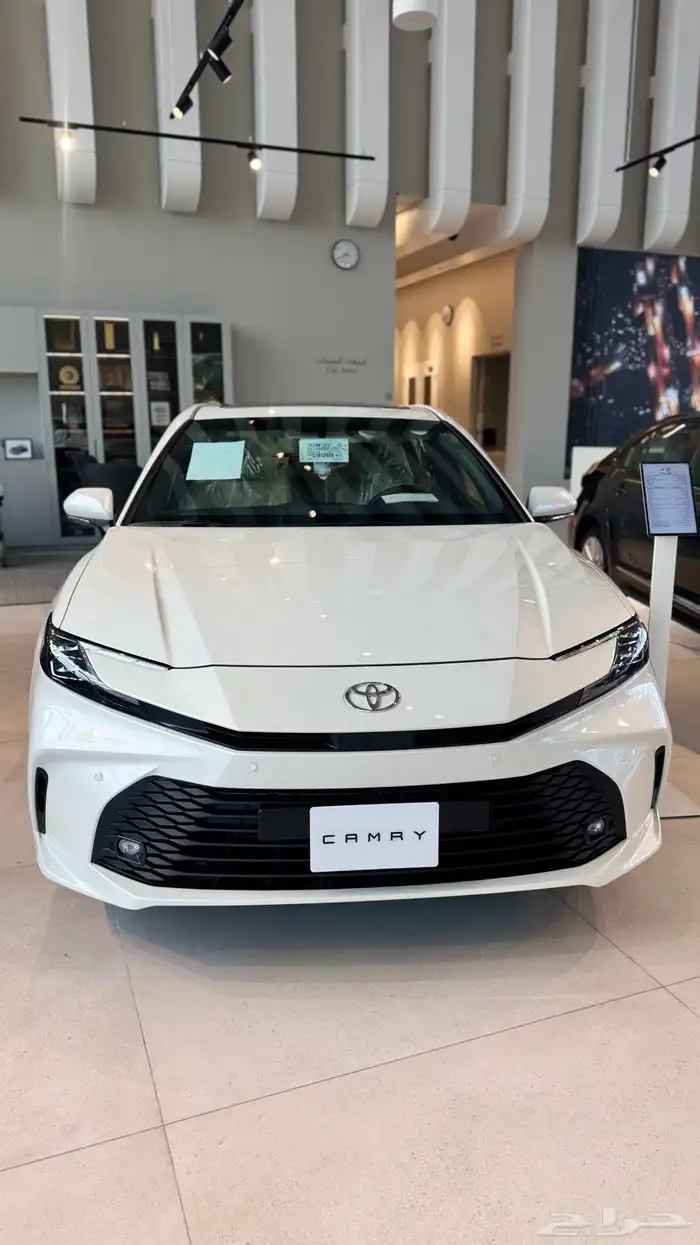 كامري نص فل 2025 4