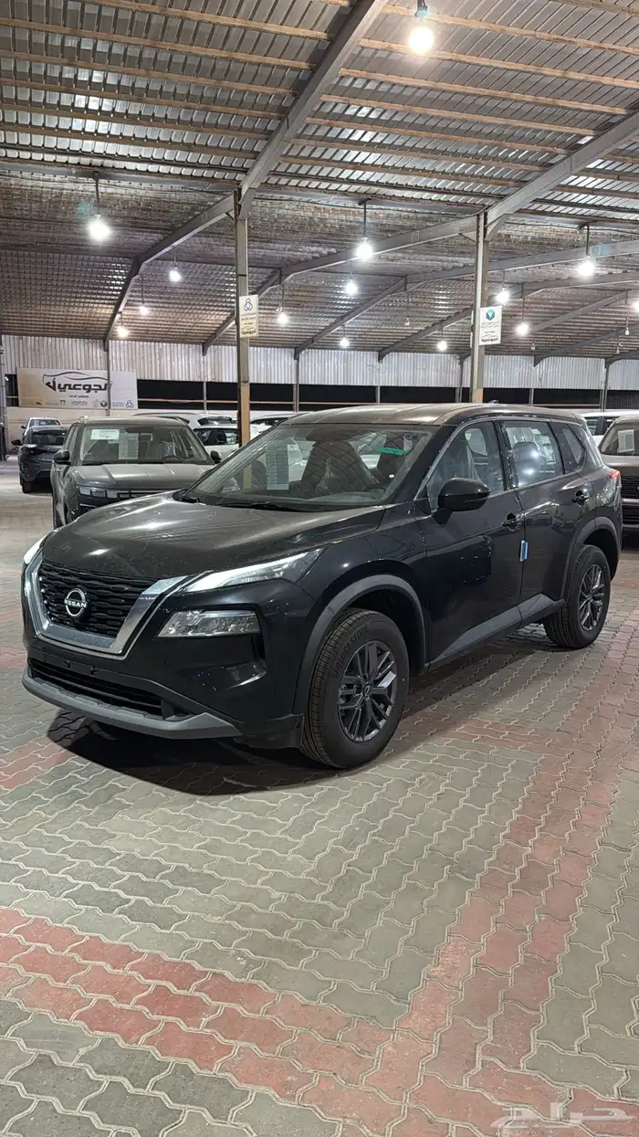 نيسان اكس تريل ستاندر 7 ركاب بدون دبل 2025 0