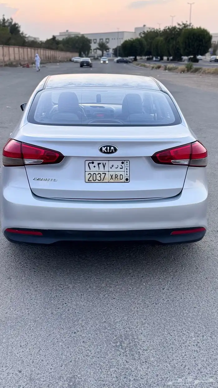كيا سيراتو 2017 8