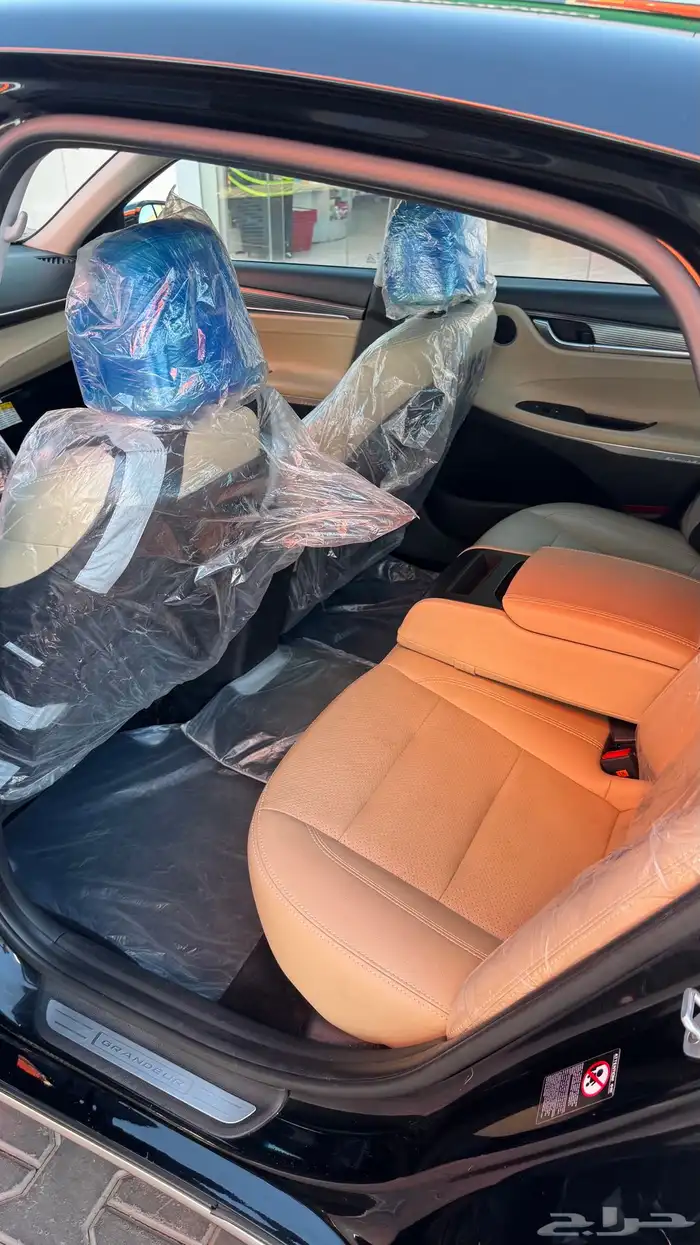 ازيرا 2019 V6 فل كامل 7