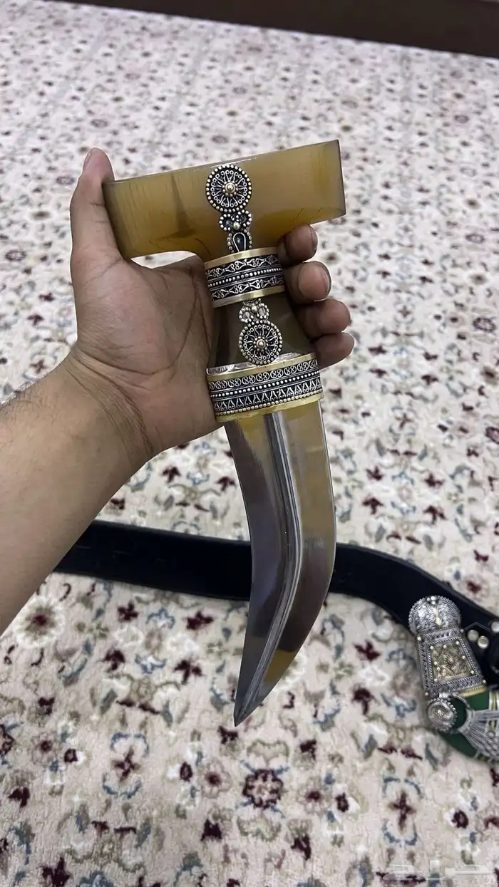 اعرض لكم خنجرين حك زراف الصب فضه الموقع الحرجه 2