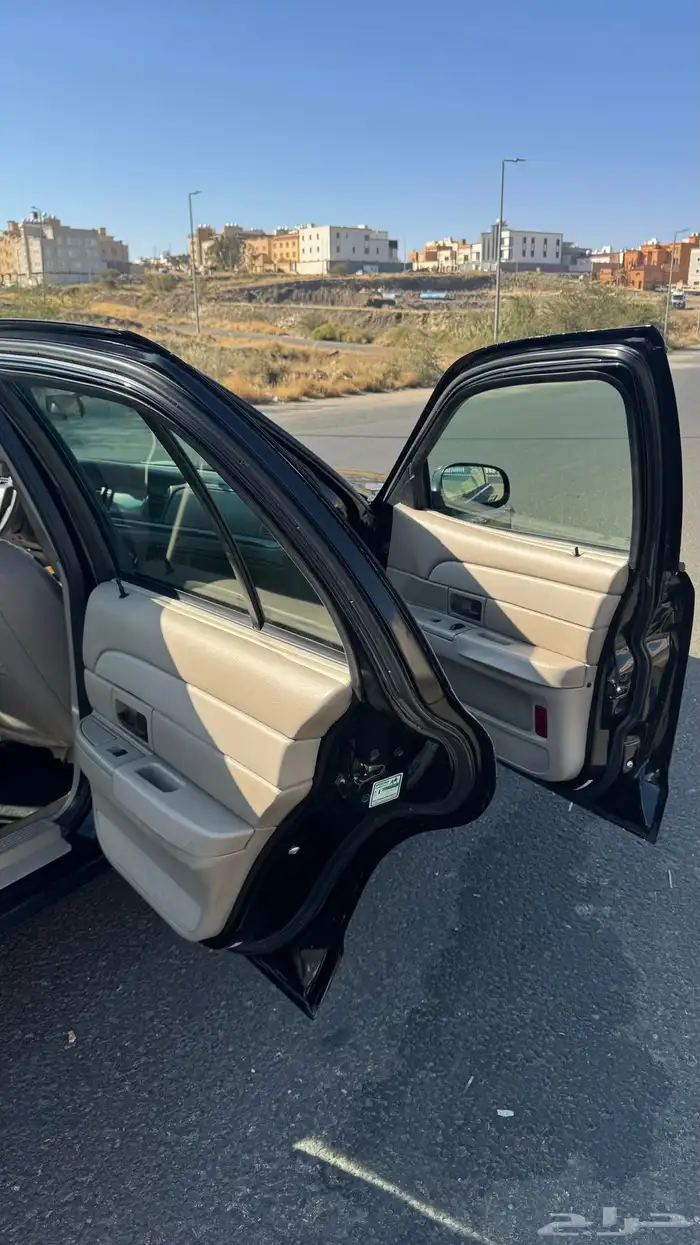 فورد كراون فكتوريا 2011 للبيع 15