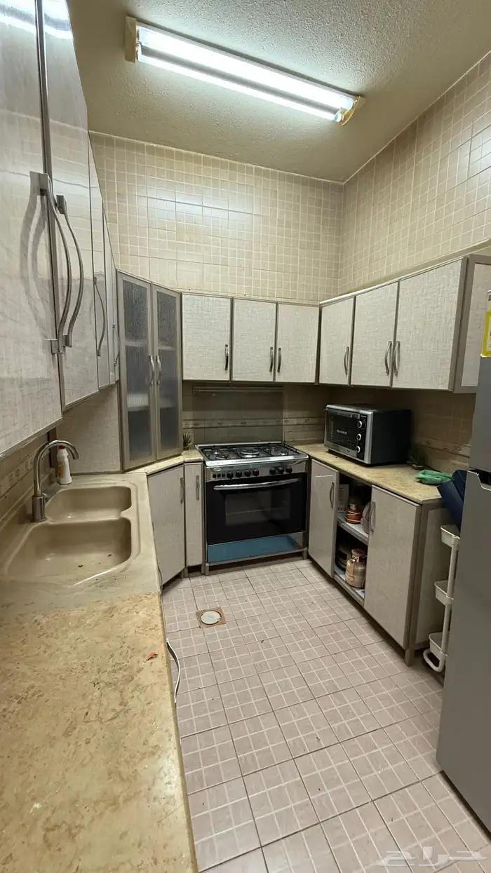 تسريحة ومطبخ للبيع 3