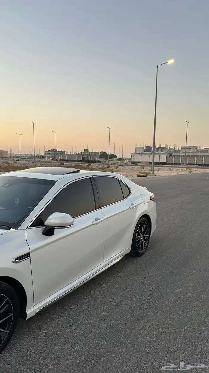 كامري 2022 فل كامل SE V6 وكالة بنزين 4
