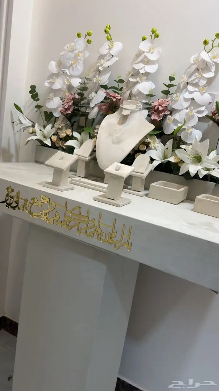 عربة ملكة شبه جديده 0