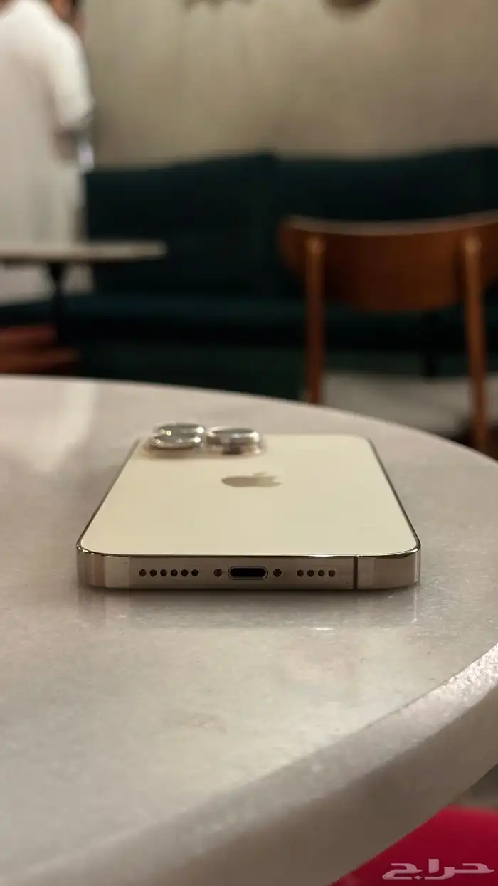 ايفون 14 برو ماكس ذهبي 2