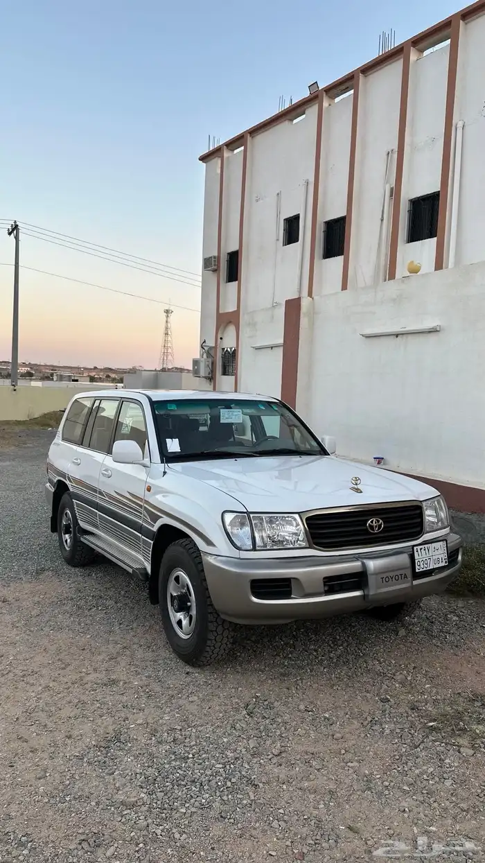 لاندكروزر 2002 0