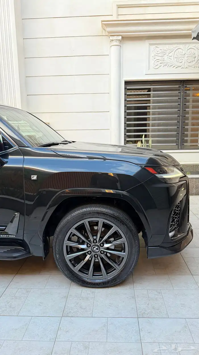 لكزس أف سبورت أسود 8