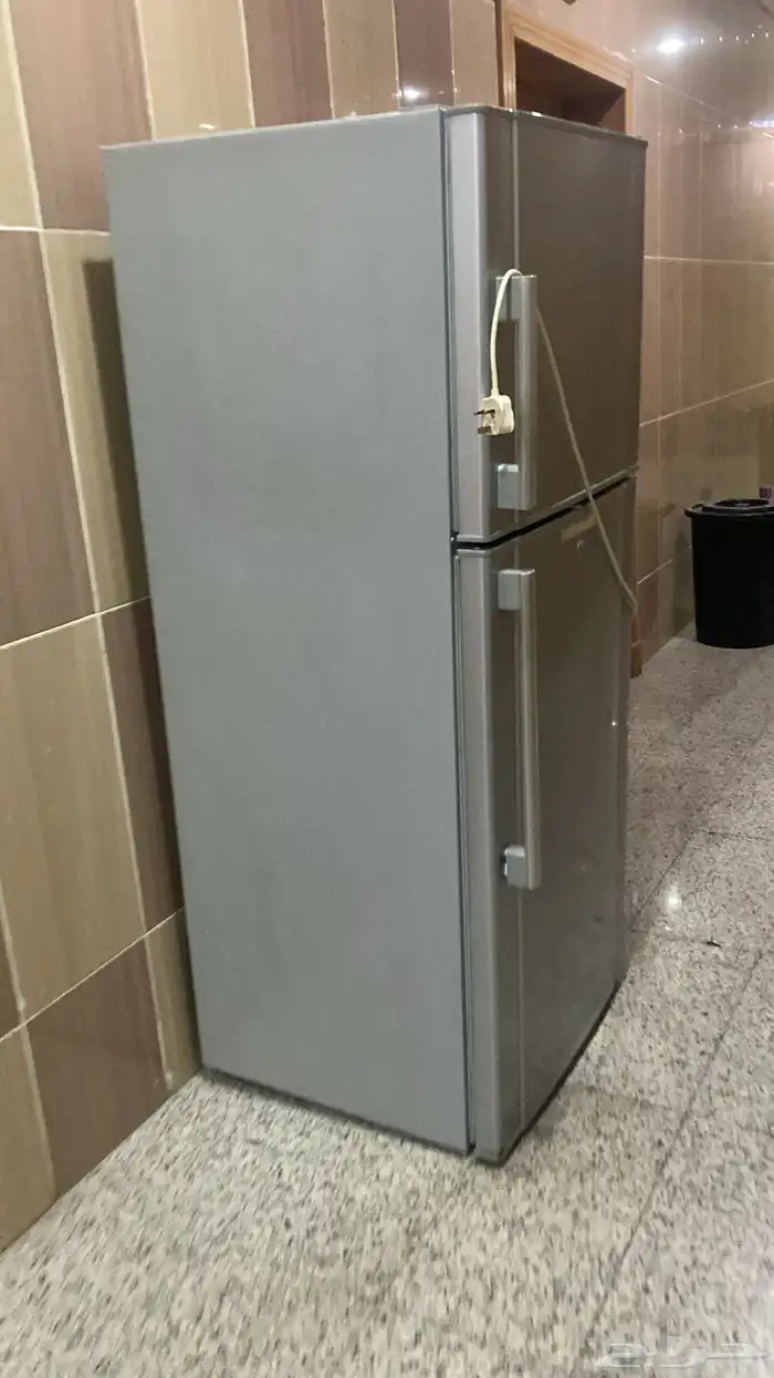 غسال ملابس وثلاجه للبيع 2