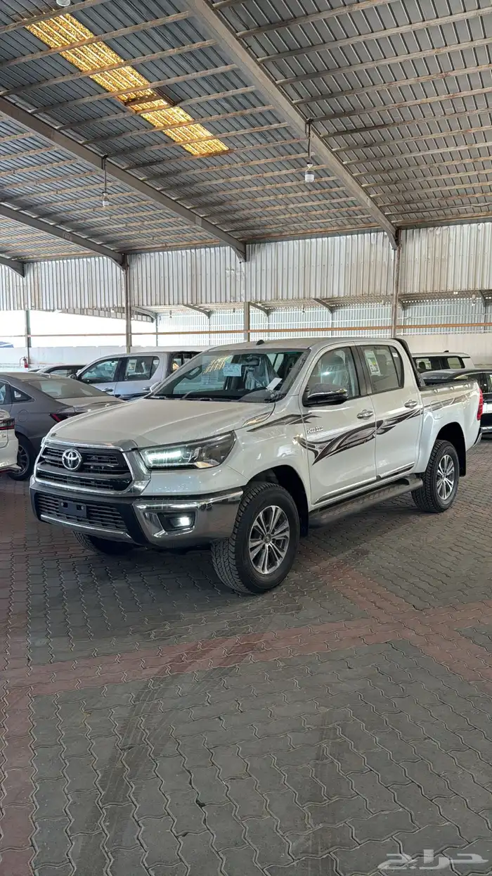 تويوتا هايلوكس فئة SGLX اتوماتيك بنزين 2025 0