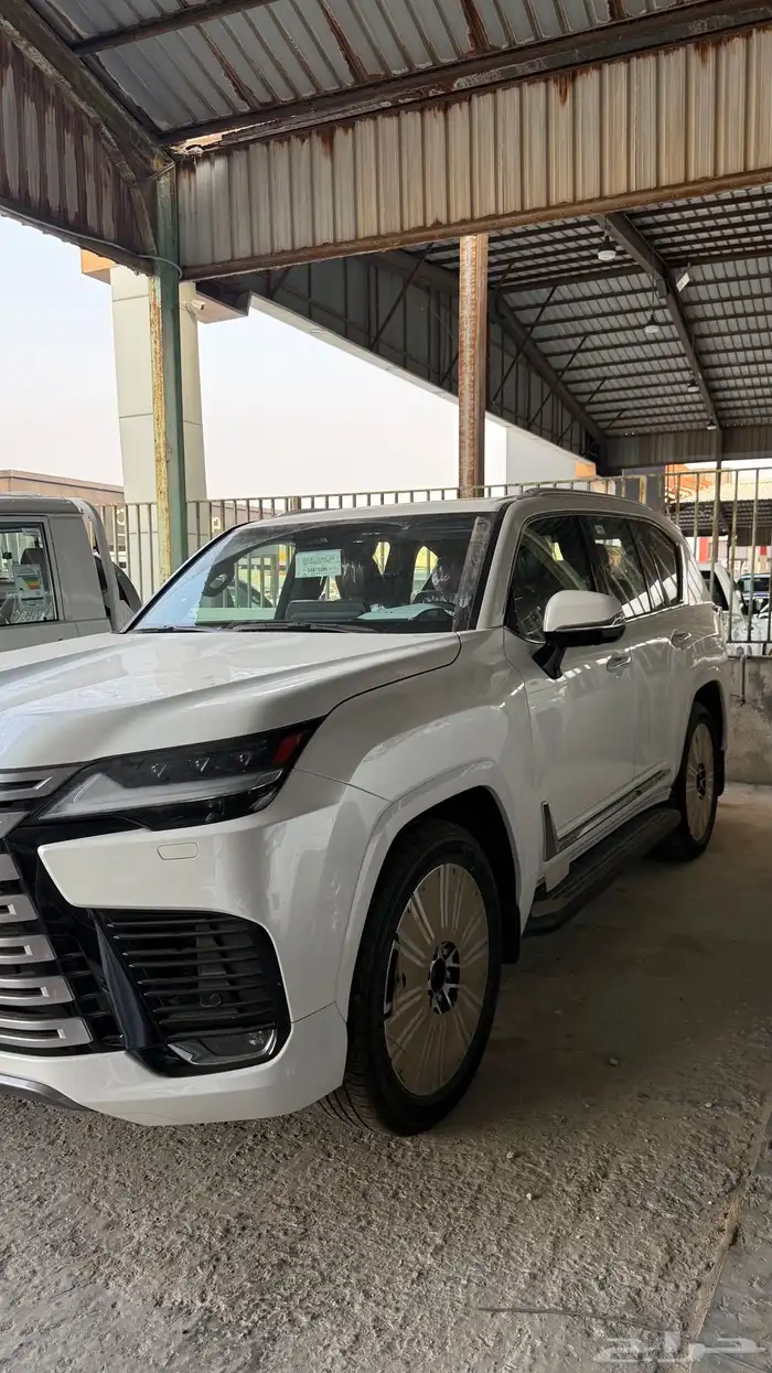 للبيع لكزس 2025 BB LX600 خليجي 6
