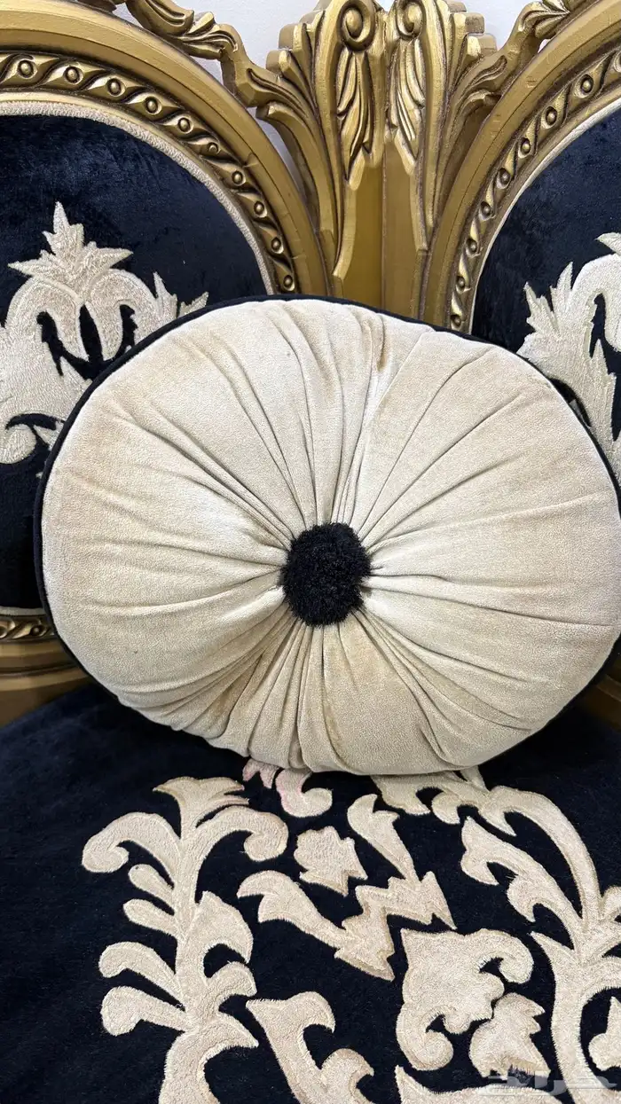 طقم كنب والستاره وطاولة 5