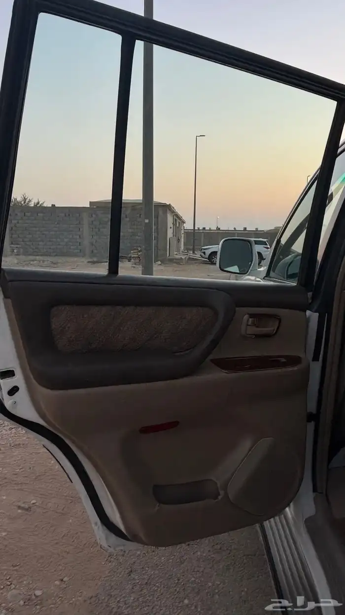 جيب جكسار 2001. تم البيع 13