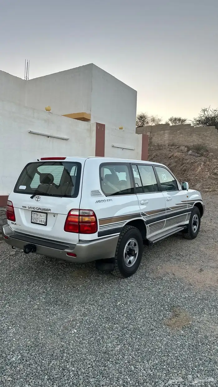 لاندكروزر 2002 4