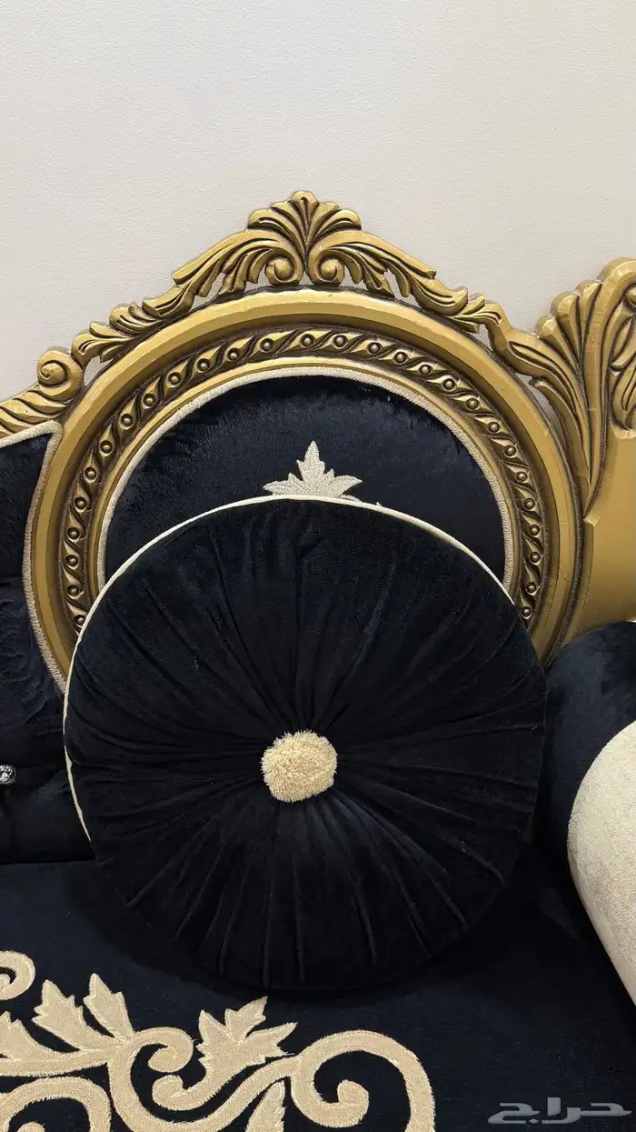 طقم كنب والستاره وطاولة 7