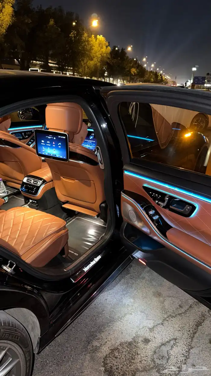 ايجار سيارات بسائق وبدون 1