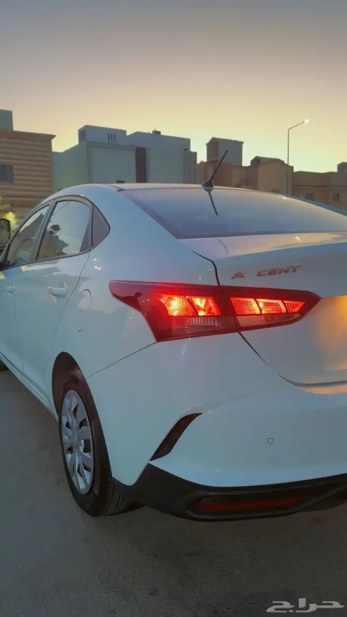 للبيع هيونداي اكسنت 2023 1.6 3