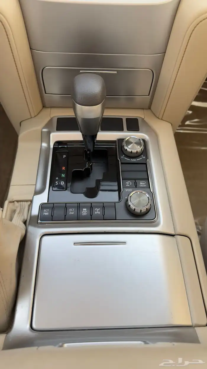 تويوتا لاندكروزر جي اكس ار 2018 سعودي 34