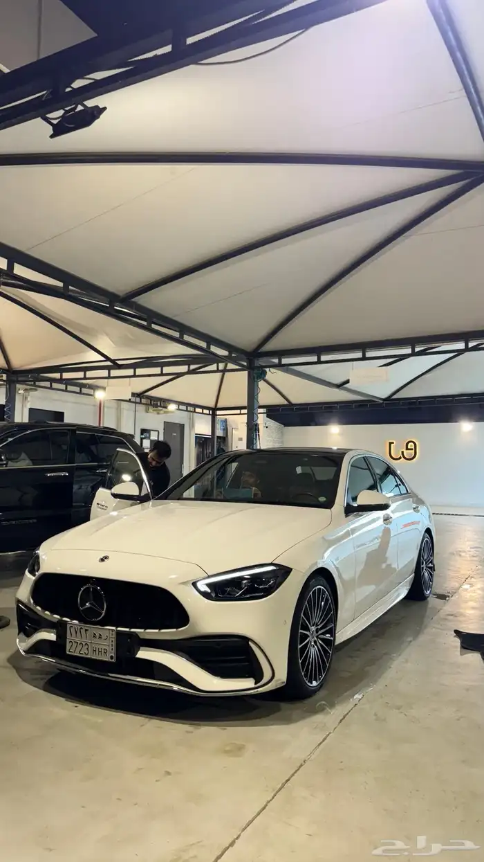 مرسيدس C200 2024 4