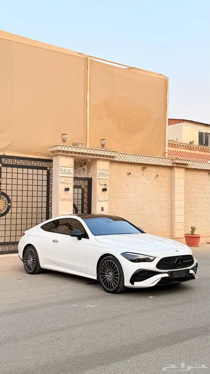 مرسيدس CLE200 2024 كوبيه شبه اصفار 3