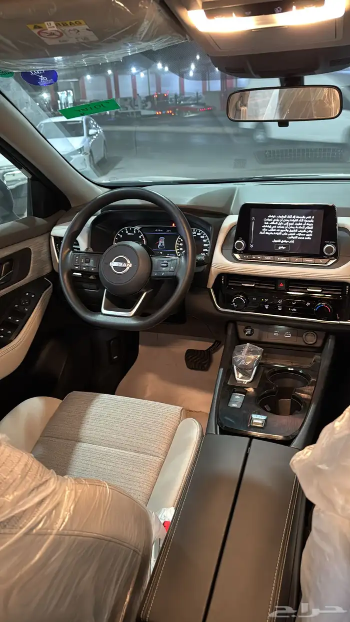 نيسان اكس تريل ستاندر 7 ركاب بدون دبل 2025 5