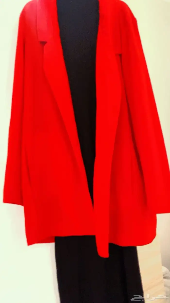 فستان اسود صوف طويل فتحه على الجنب وجاكيت معه من استردا 1