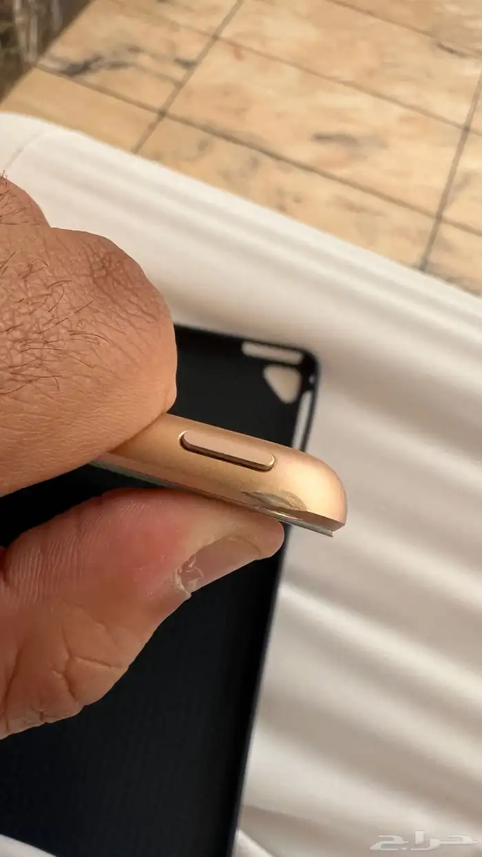 iPad 6th generation almost new 8