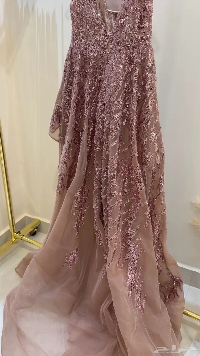 فستان جديد لم يلبس 0