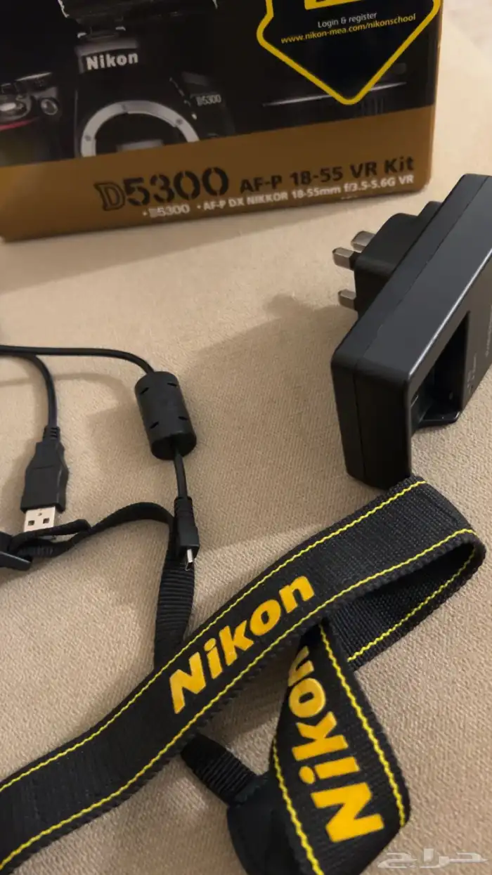 كاميرا نيكون D5300 جديده لم يتم الاستخدام ب 2000 3