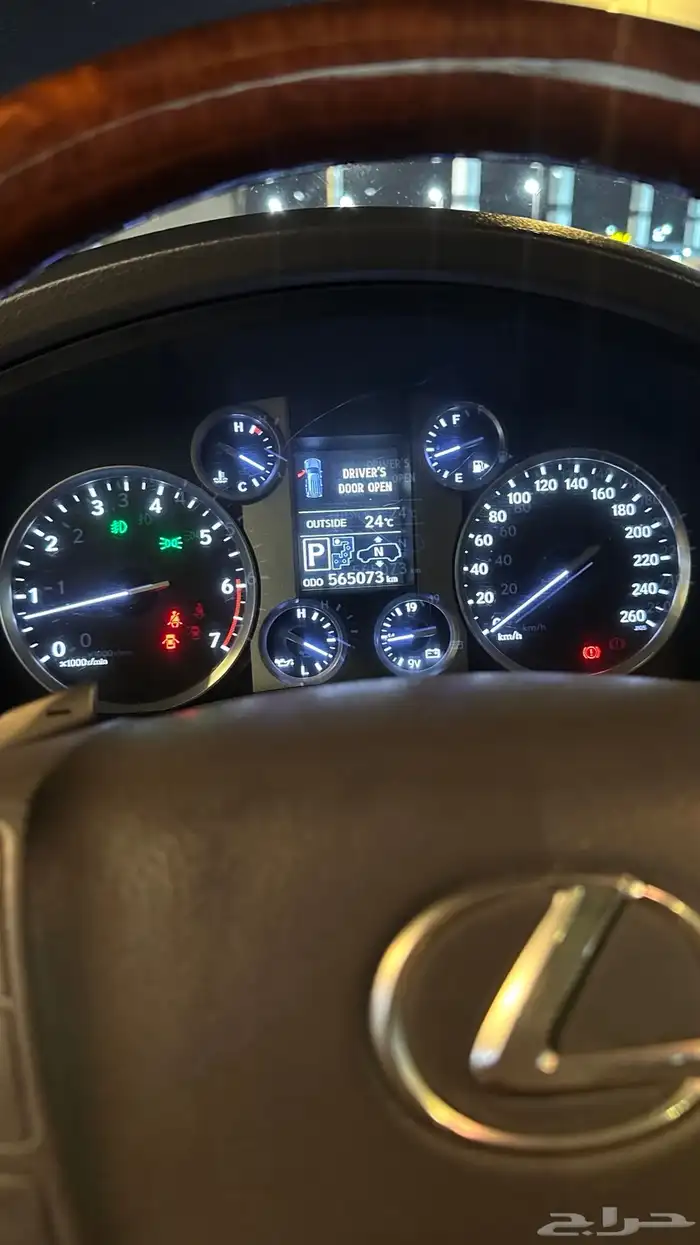 لكزس 2013 تم البيع 6
