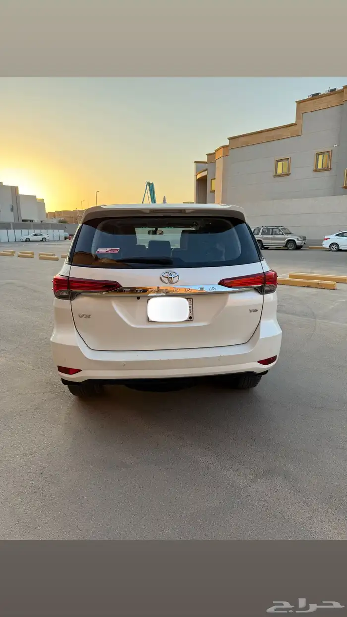 فورتشنر 2022 VX بنزين 20