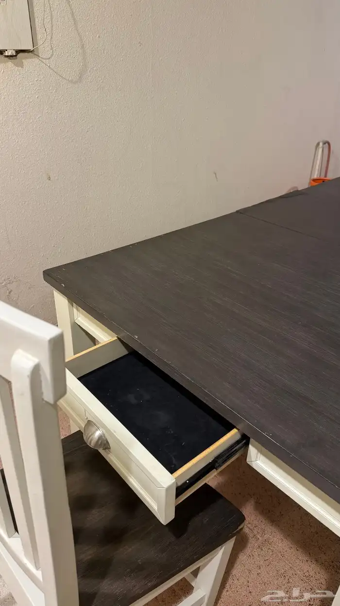 طاولة طعام 2