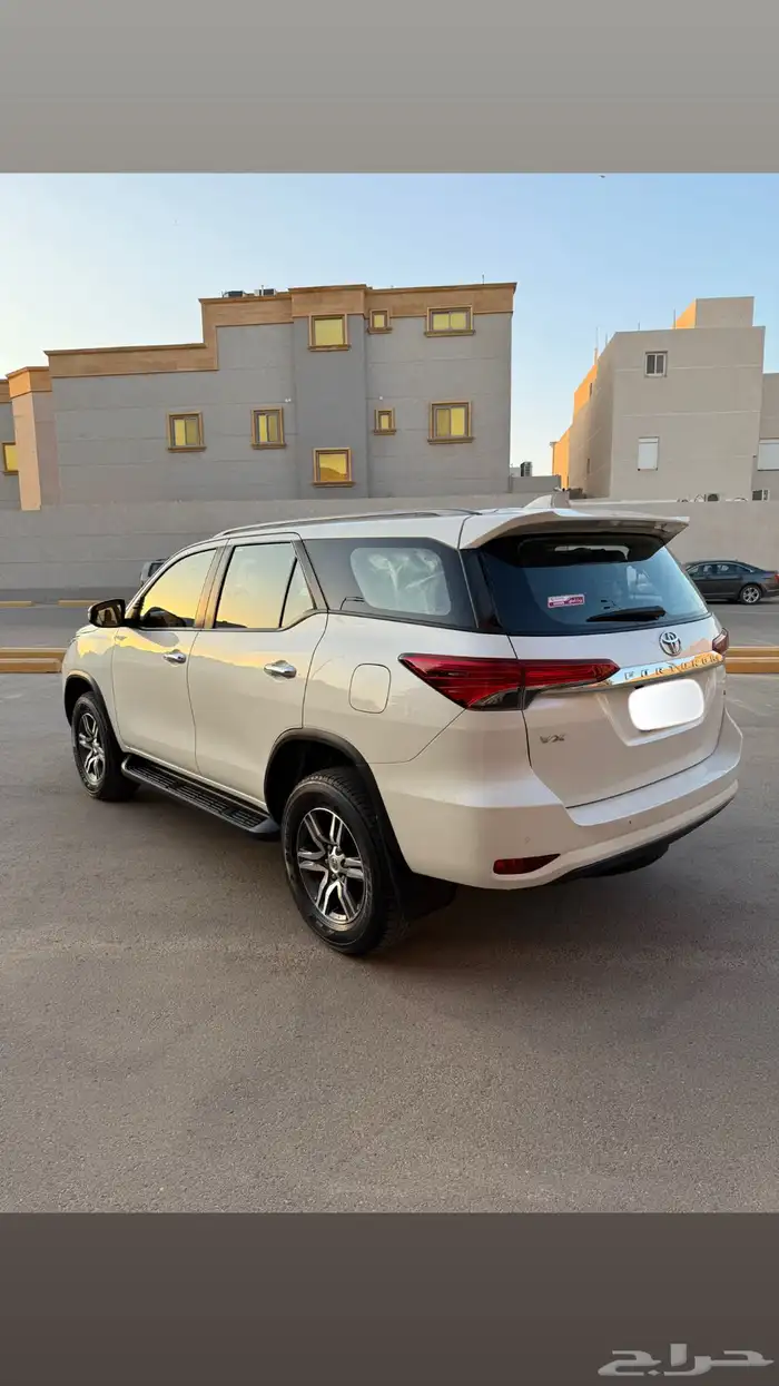 فورتشنر 2022 VX بنزين 19