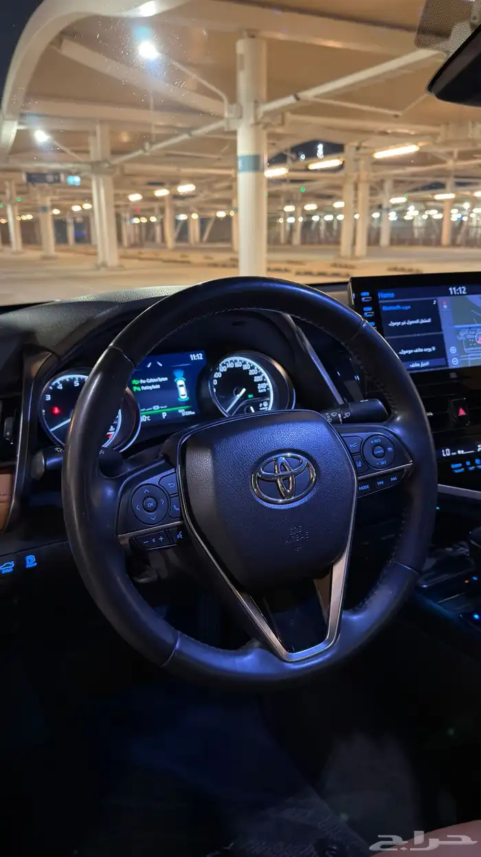 كامري V6 قراندي 2023 فضي وكالة 10