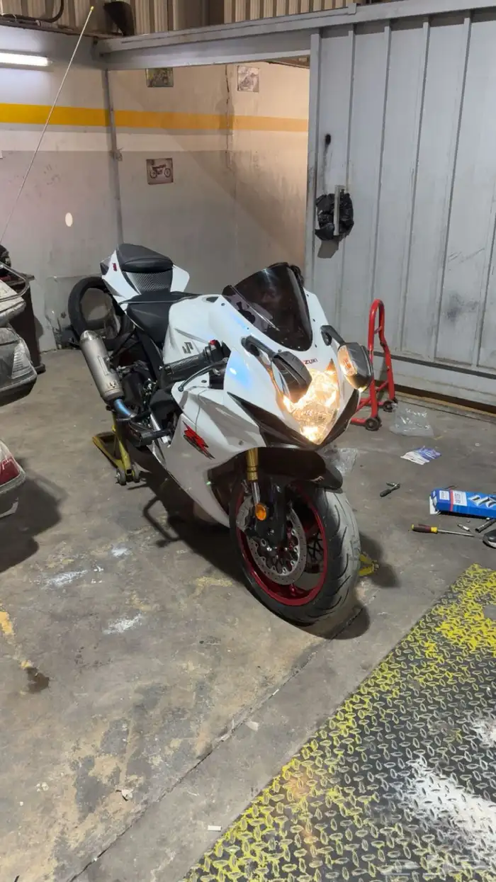 دباب ريس سوزوكي 750 1