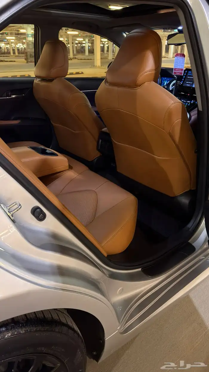 كامري V6 قراندي 2023 فضي وكالة 9