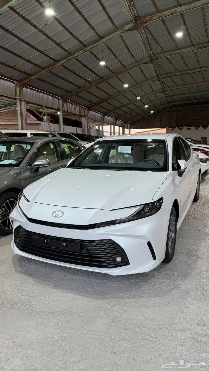 للبيع كامري 2025 E اصفار - سعودي بنزين 3