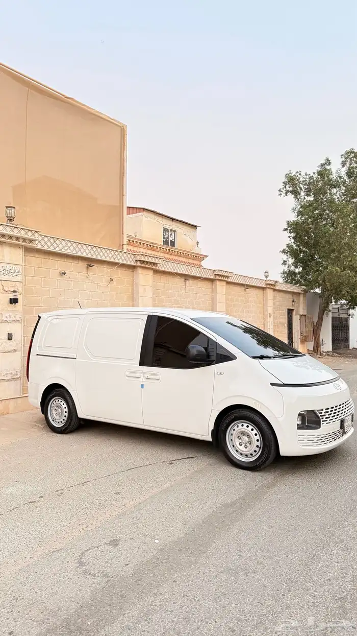 هونداي ستاريا 2022 ( ديزل ) فإن بضاعة 2