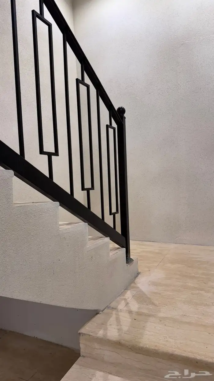 للبيع دور مستقل على ارض كامله حى دره الخميس 21