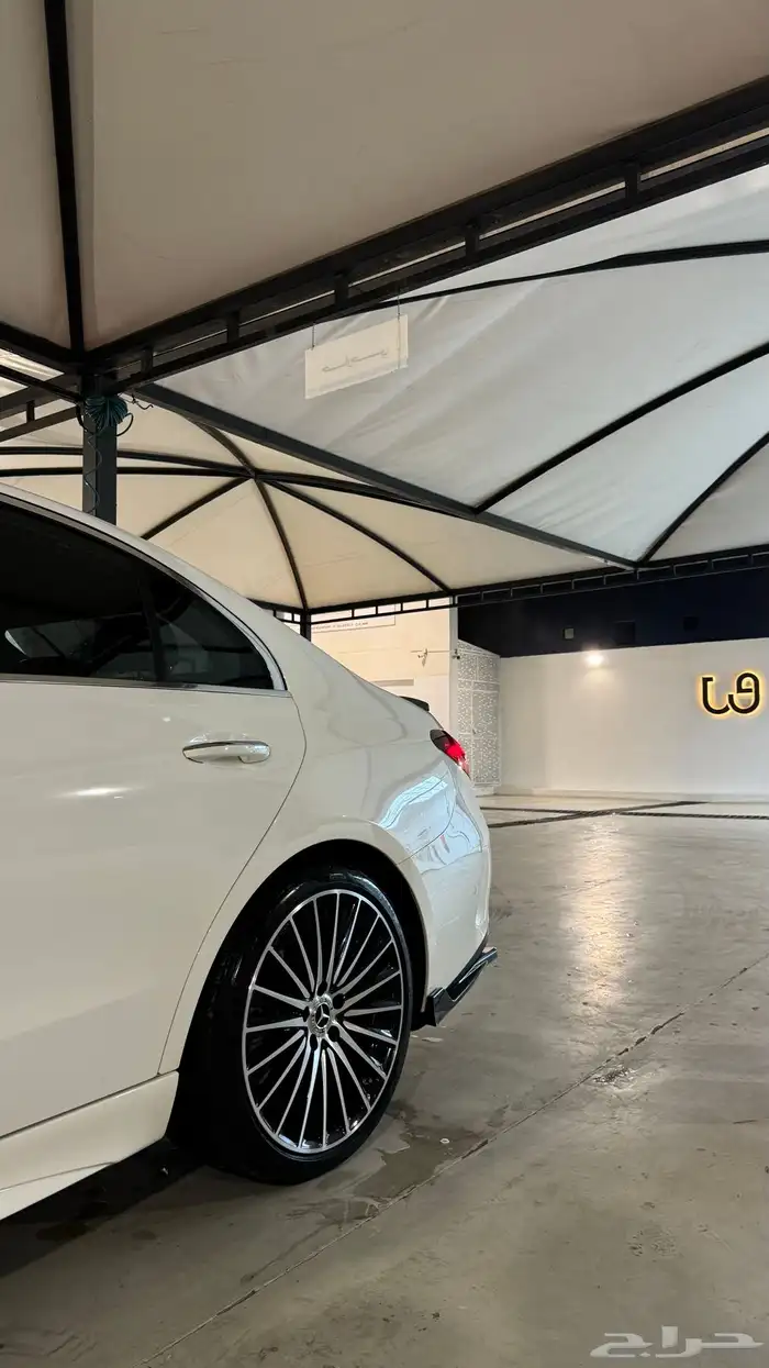 مرسيدس C200 2024 1