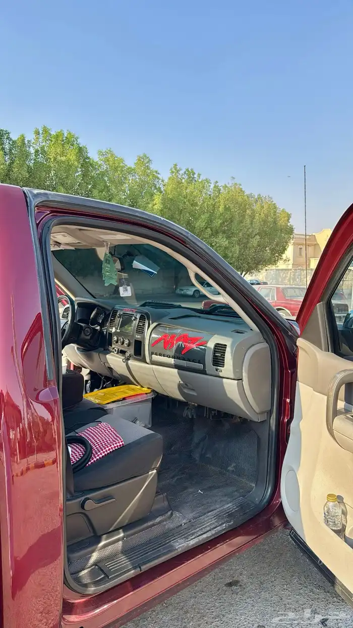 سلفرادو عنابي للبيع 9