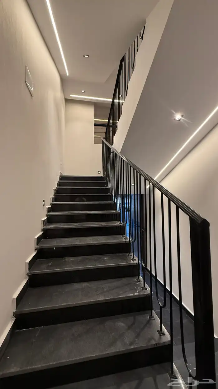 للبيع شقق علويه بحى الراقى على شارع 25 م وسط جميع الخدمات 7