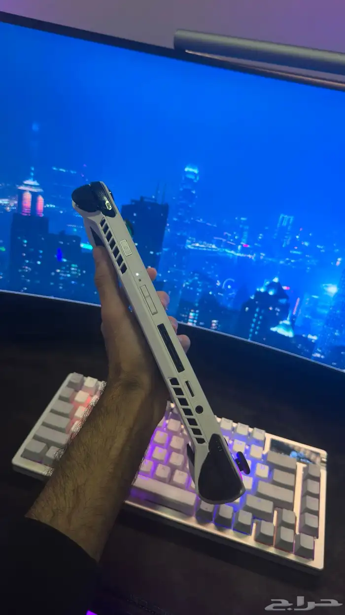 اسوس روق الاي جهاز ألعاب محمول نظيف جدا ضمان ساري 2