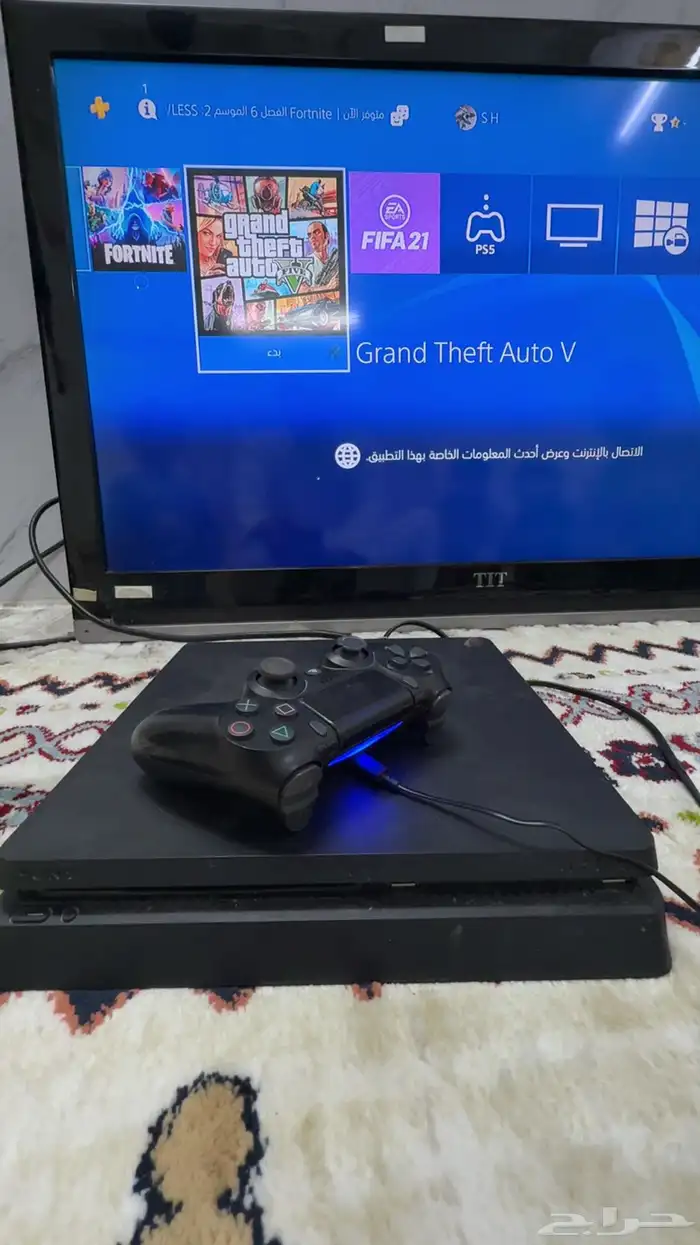 بلاستيشن 4 4