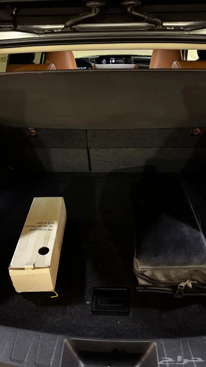 لكزس UX200 بنزين 2021 تيتانيوم وكالة 11