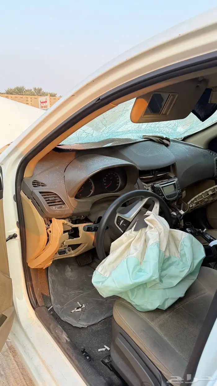 للبيع اكسنت 2013 مصدومه 5