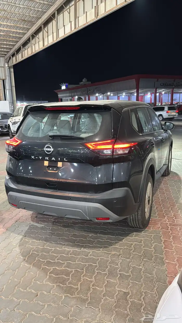 نيسان اكس تريل ستاندر 7 ركاب بدون دبل 2025 2