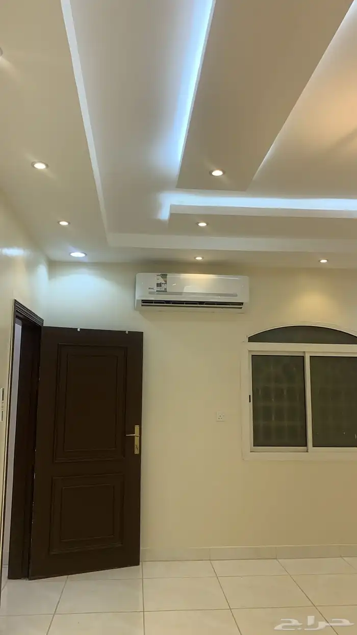 للإيجار شقة (نصف فيلا ) سلطانة مستشفى فقيه 9